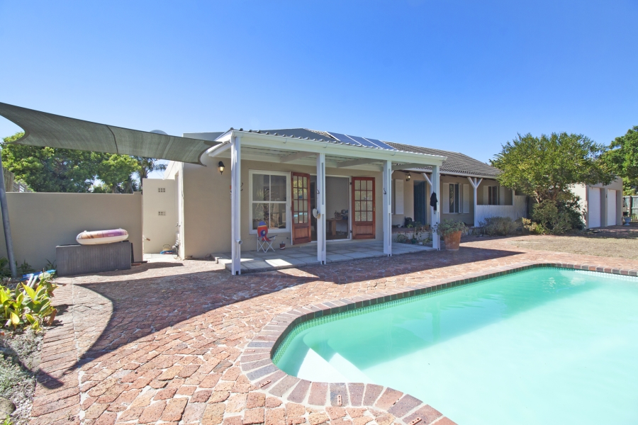 3 Bedroom Property for Sale in Kommetjie Western Cape